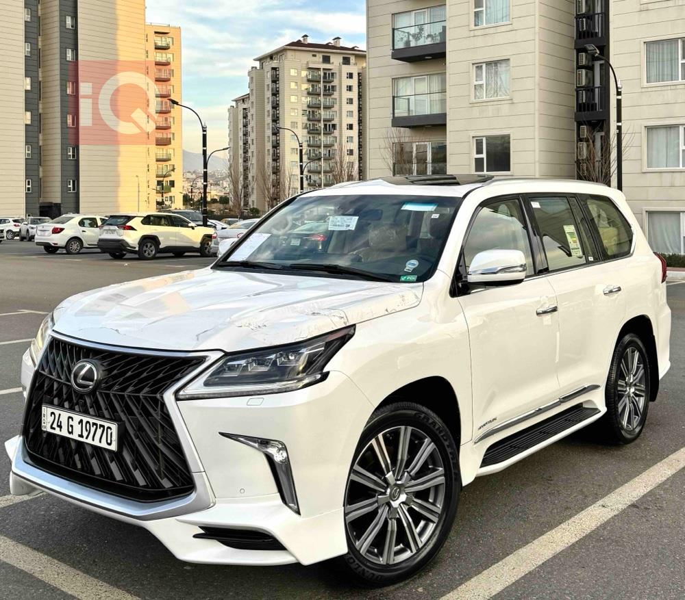 Lexus LX